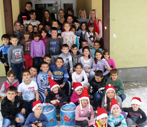 IL-CK-paketici-3 Novogodišnji paketići obradovali decu sa seoskog područija