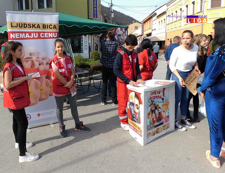 IL-crveni-krst-stop-trgovini-ljudima-2 Volonteri Crvenog krsta Ivanjica obeležili ''Evropski dan borbe protiv trgovine ljudima''