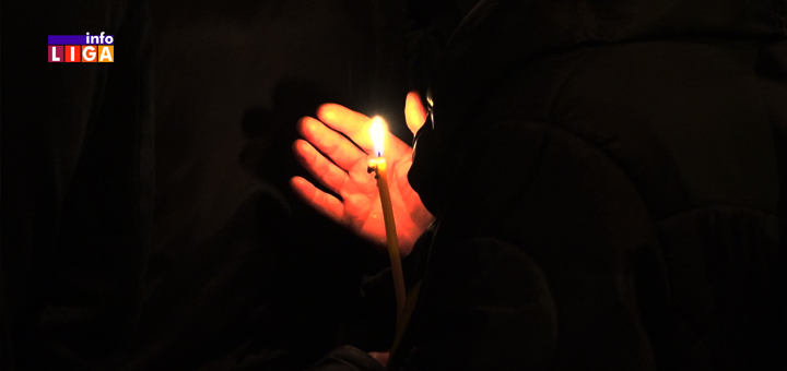 IL-Moleban-i-litija-Ivanjica-sveća- Ivanjica :  Moleban i litija u znak podrške SPC u Crnoj Gori (VIDEO)