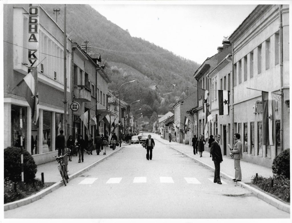 Glavna-ulica-Ivanjica-1975-godine-1024x783 Ivanjica nekada: Trgovac nije mogao biti svako