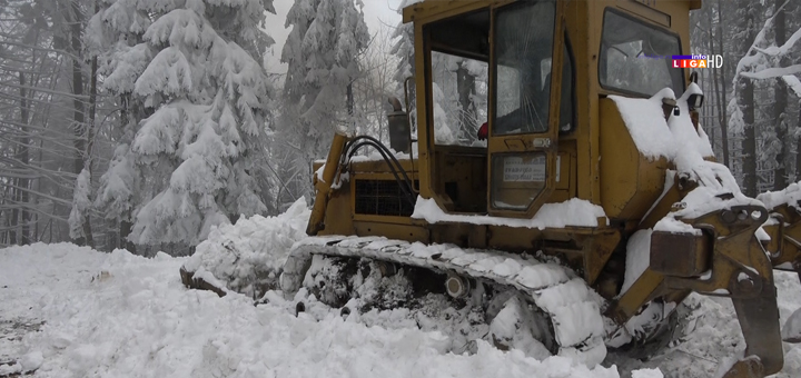 IL-sneg-ciscenje U višim delovima Ivanjice oko pola metra snega (VIDEO)