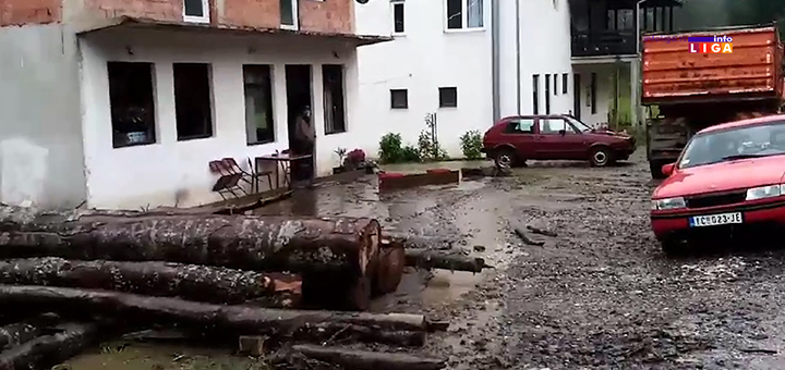 IL-Brusnik-nevreme-2 Ivanjica: Potopljena sela, voda nosila sve pred sobom, kataklizmične slike... (VIDEO)