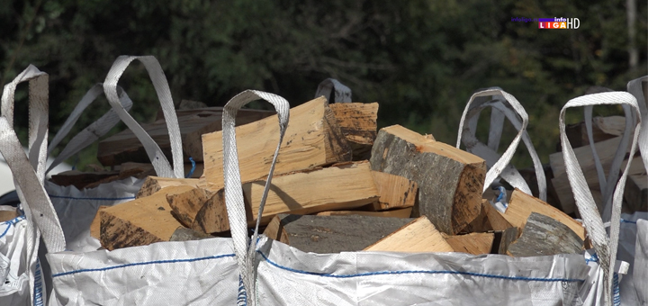 IL-drva-cepana- Ivanjičani isporučuju drva po sistemu ''spremno za loženje'' (VIDEO)