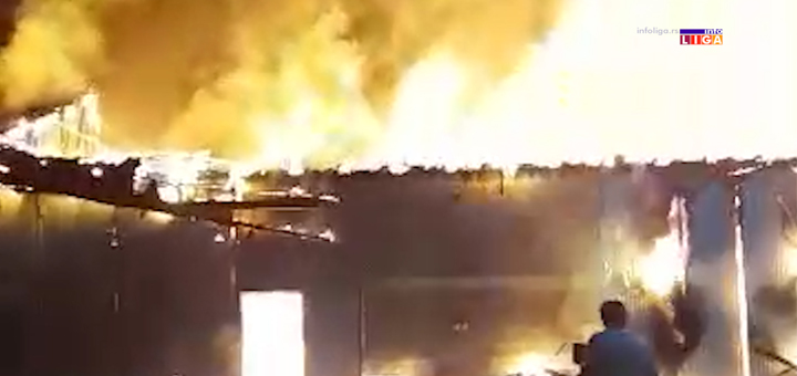 IL-pozar-Cvorovici- Požar progutao ceo magacin, poljoprivredne mašine, automobil (VIDEO)