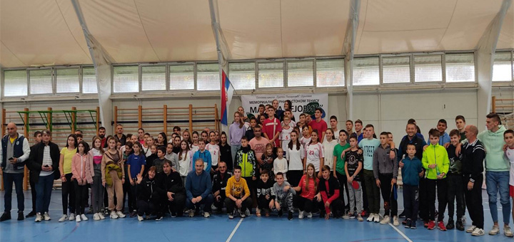 IL-Stoni-tenis-1-prilike Memorijalni turnir u stonom tenisu ''Marina Pejović'' održan u priličkoj školi
