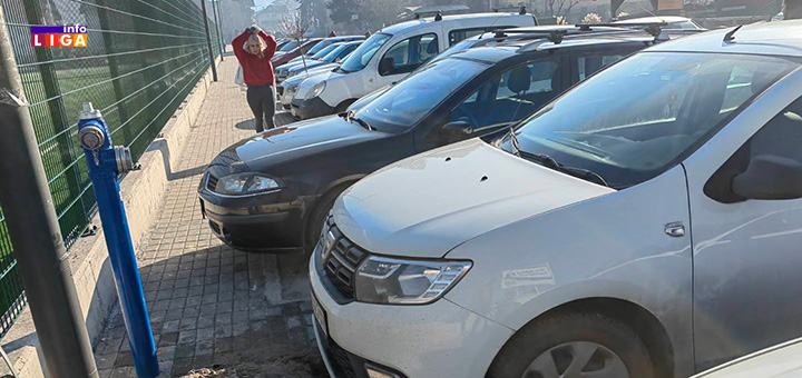 IL-parking-SC-problem- Automobili na trotoarima - deca na kolovozima