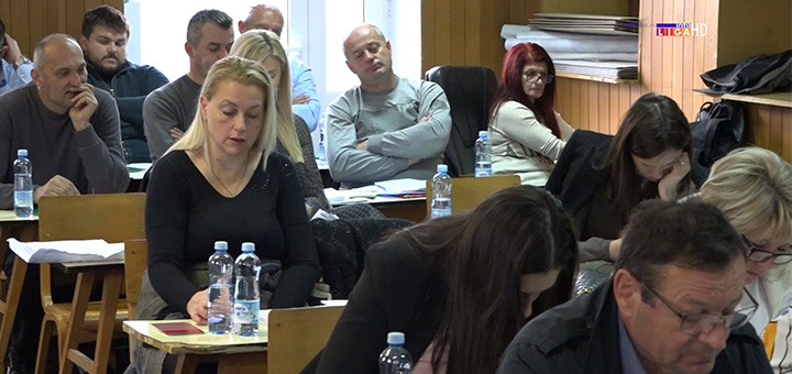 il-skupstina- Zasedao lokalni parlament u Ivanjici:  Podzemni kontejneri, vatrogasna stanica, izveštaji o radu, ostavka... (VIDEO)
