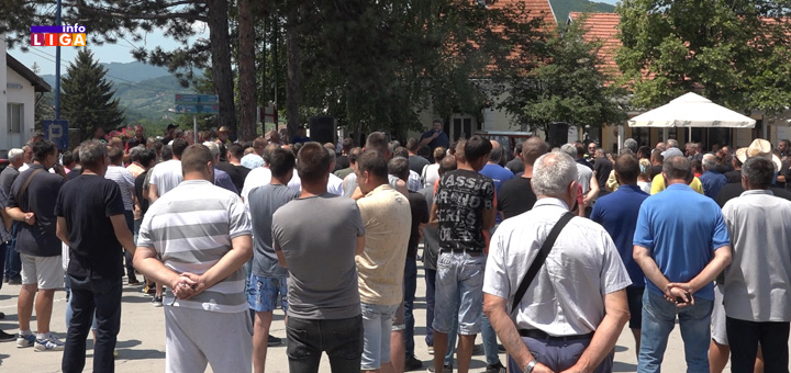 IL-Guzva-malinari- Održan protest malinara- Organizatori razočarani odzivom (VIDEO)