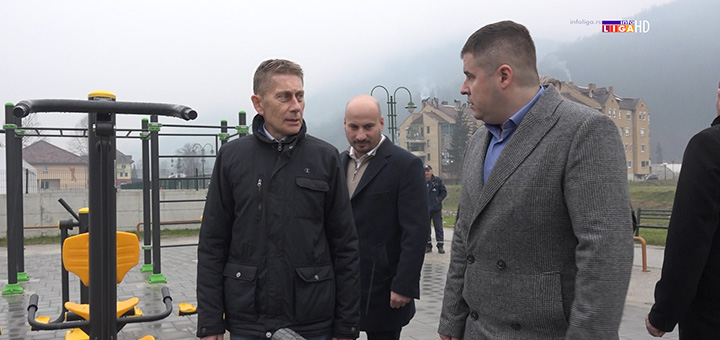 il-ministar-martinovic Ministar Martinović obišao rekonstruisane sportske terene u Guči (VIDEO)