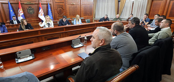 il-sastanak-u-vladi- Ministarka Tanasković najavila pomoć za poljoprivrednike- moguć reprogram duga na pet godina