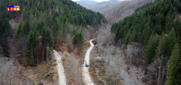 IL-Vucak-prvi-kilometri- Prvi kilometri asfalta za selo Vučak (VIDEO)