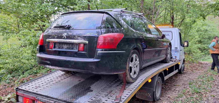 IL-Ukradeni-auto-2 Ukradeno vozilo pronađeno u Mirosaljcima u šumi
