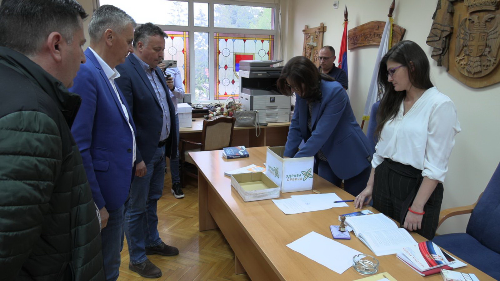 Predaja-izborne-liste-ZS-u-Cajetini-2 Zdrava Srbija predala listu odbornika za izbore u Čajetini