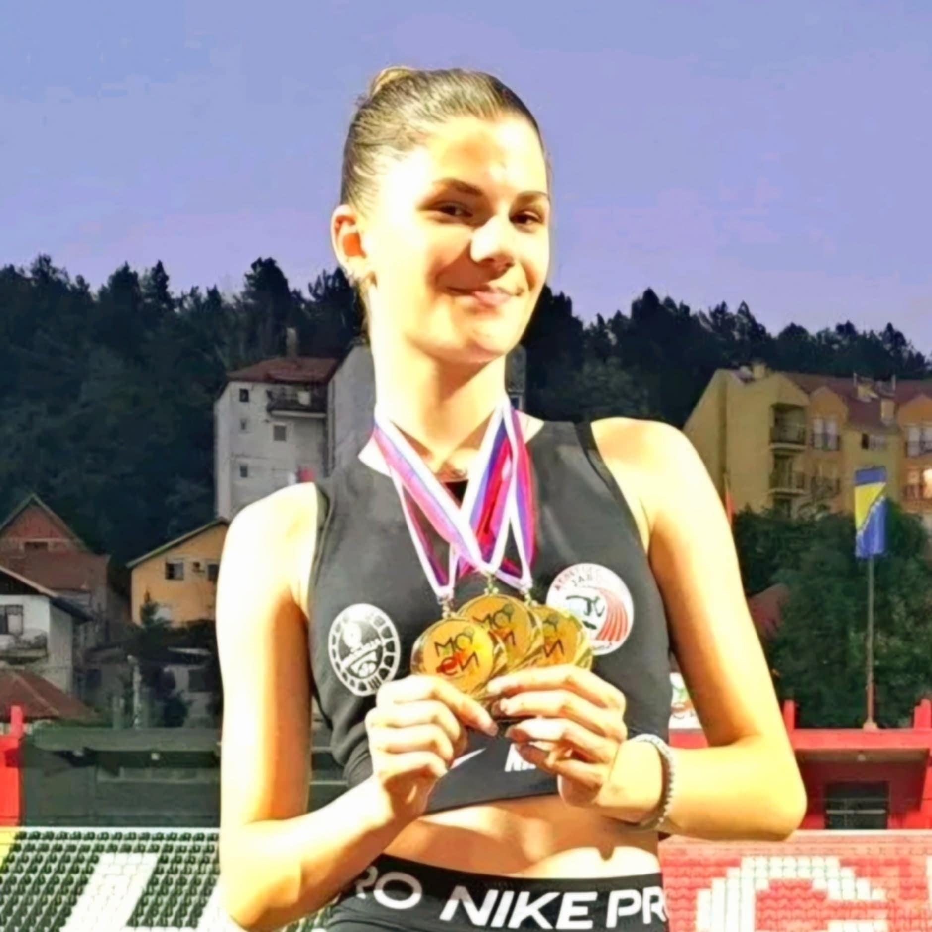 konacno-sara Sara Djokić atletičarka Javora proglašena za najbolju sportistkinju MOSI igara