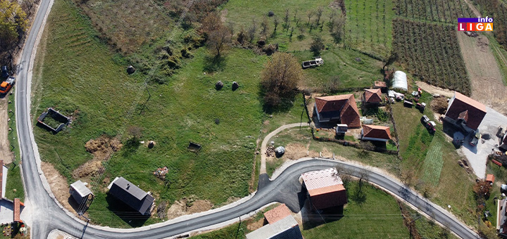 IL-asfaltiranje-Sindjelici-Lisa-2 Asfaltiran put u zaseoku Sinđelići u Lisi (VIDEO)