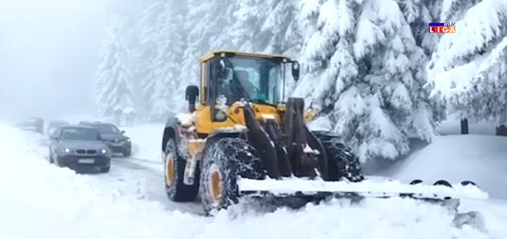 IL-Ciscenje-snega-na-Goliji Sneg na Goliji pola metra - oprez za volanom (VIDEO)