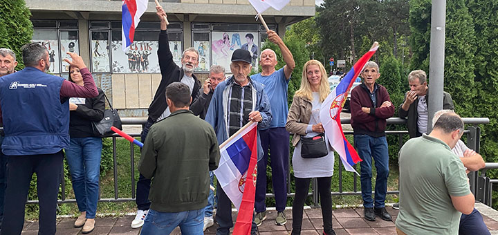 IL-ivanjica-protiv-blokada2 Sinoć u Ivanjici  prvi put održana šetnja pod nazivom ‘’Građani protiv blokada’