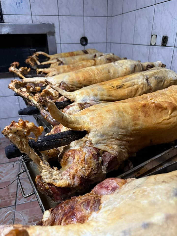 622572193_1575607213489927_609529004087726183_n Pečenjara Jelić – Pouzdane porudžbine pečenja za zadušnice