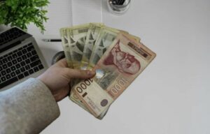 Akvizicija-vizual-1-696x445-1-300x192 Akvizicija-vizual-1-696x445