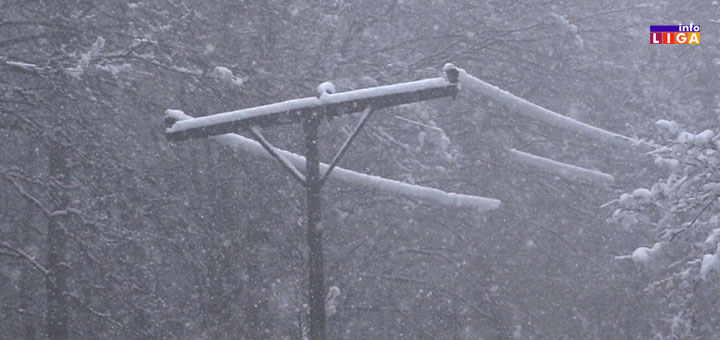 IL-sneg-dalekovod Sneg i led izazvali probleme u Ivanjici: Delovi opštine bez struje, apel na oprez(VIDEO)